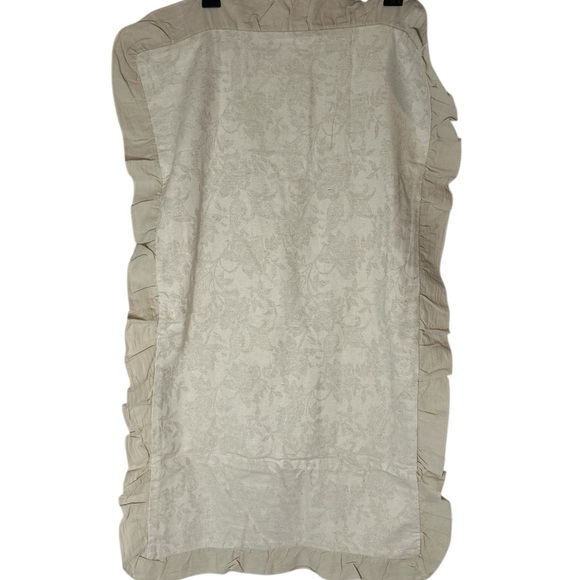 Other - Elegant Cream Bedding Set
